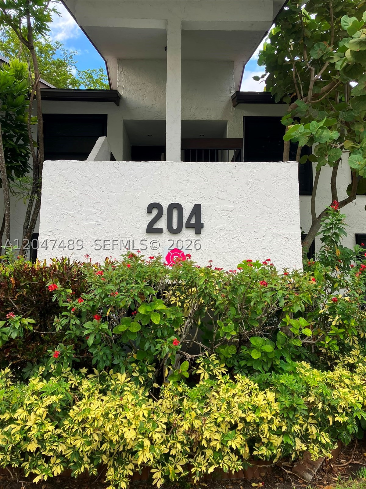 Bright, sun-filled 2BR/2BA condo at Lake Point. Recently painted throughout with an open, airy floor plan and large windows that provide abundant natural light. Bathrooms with brand-new vanities. No last month required. Easy to show. Available for immediate move-in.