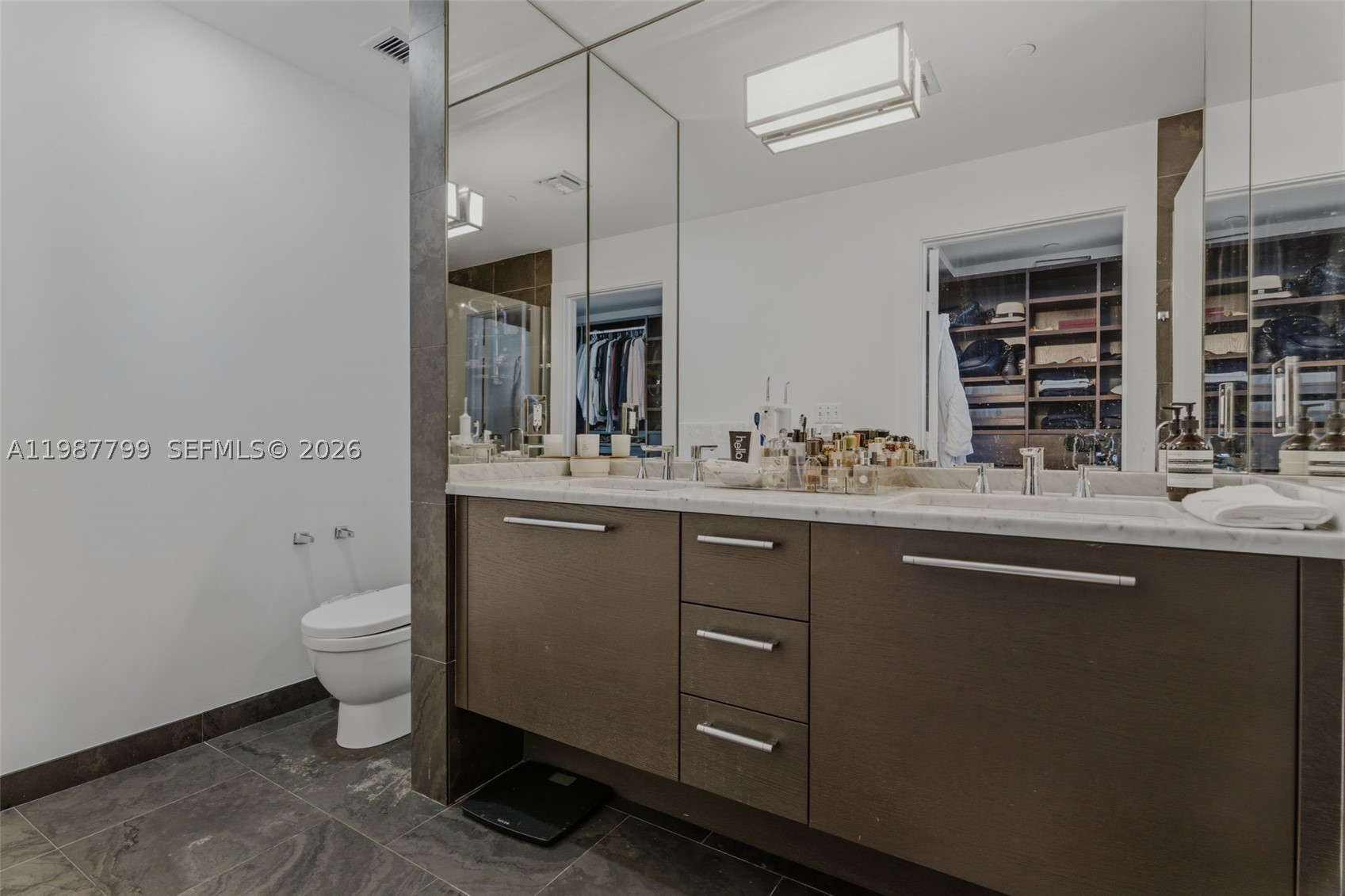 900 BISCAYNE BAY CONDO - Residential