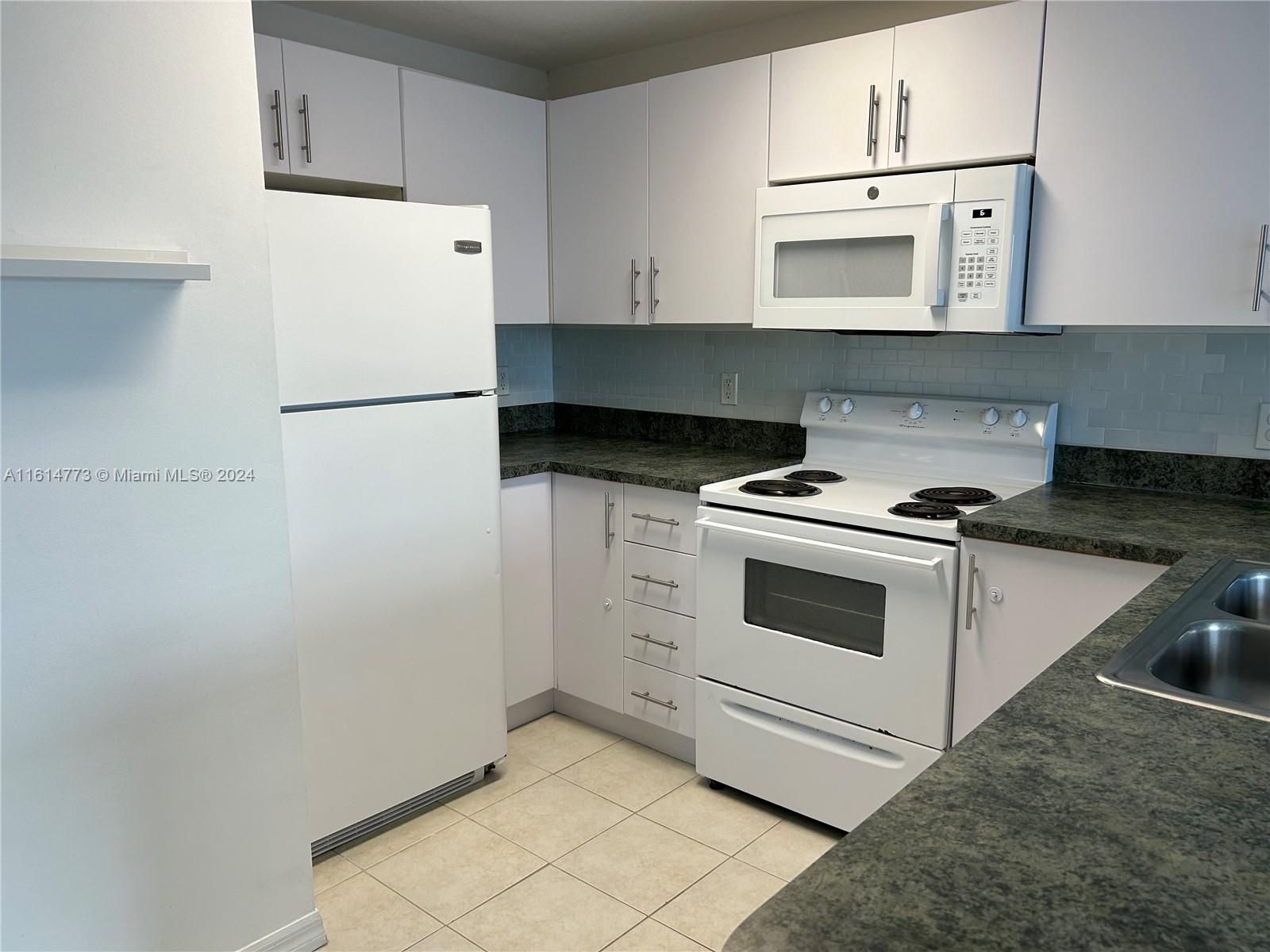 EMERALD PLAZA ON CORAL WA - Residential Lease