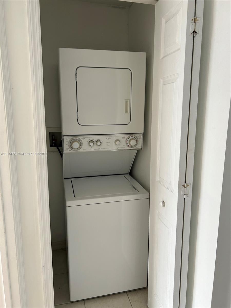 EMERALD PLAZA ON CORAL WA - Residential Lease