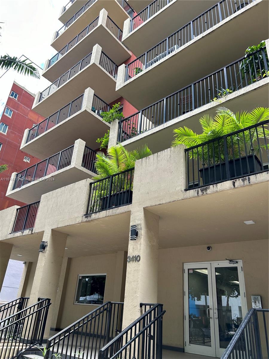 EMERALD PLAZA ON CORAL WA - Residential Lease