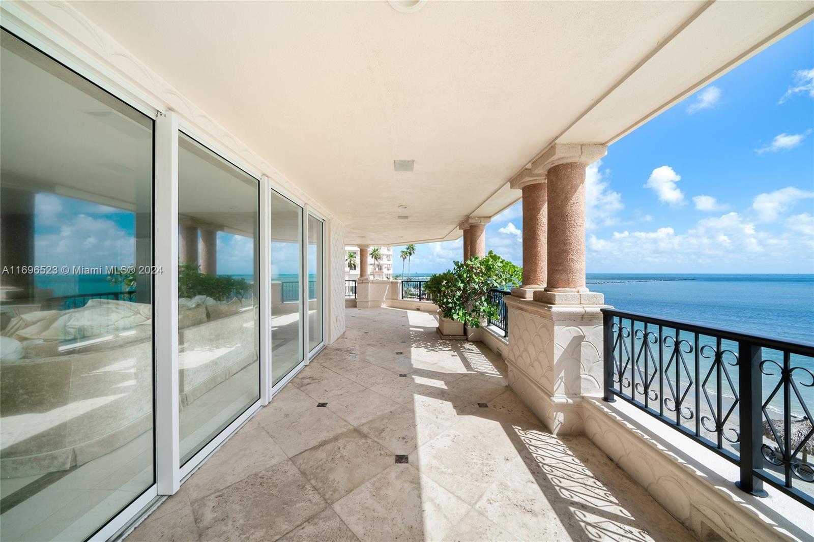 FISHER ISLAND - Residential