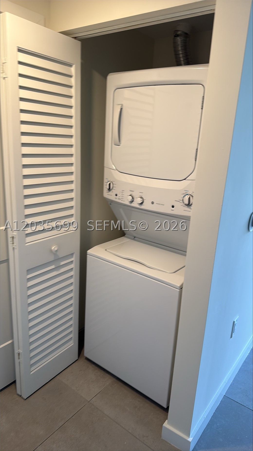 NORTH MIAMI BEACH PLACE - Residential Lease