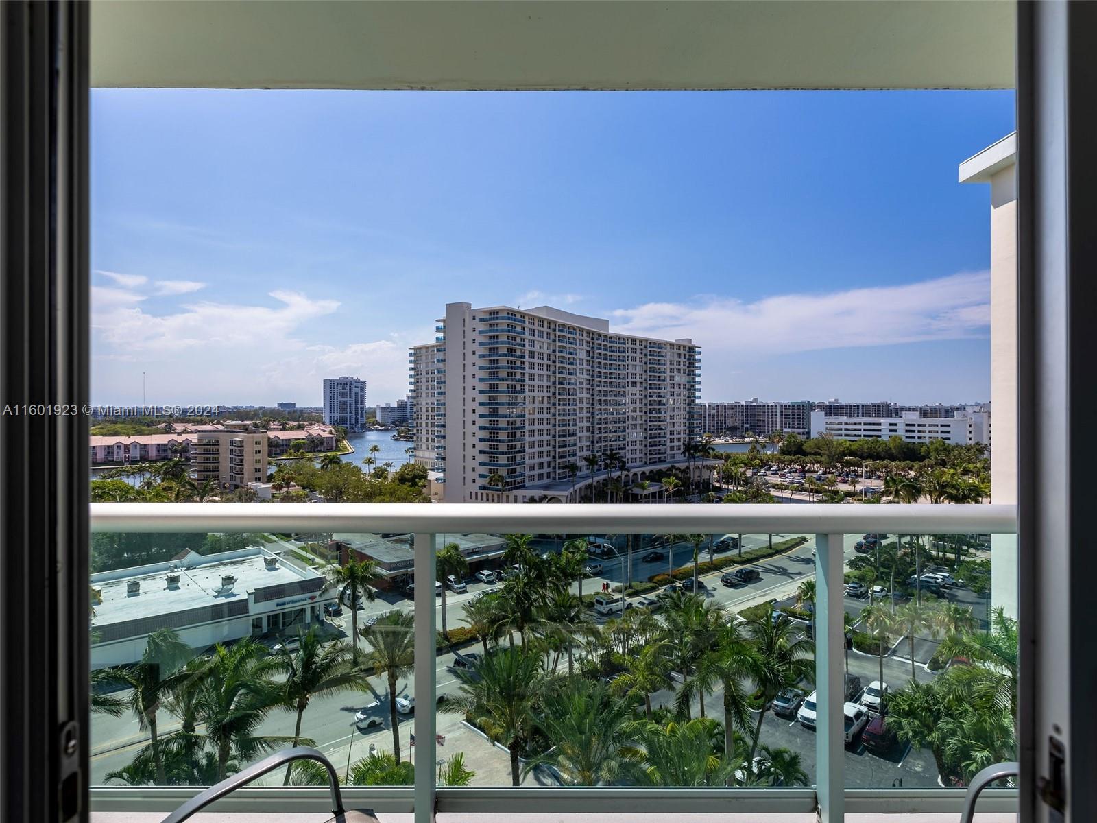 TIDES ON HOLLYWOOD BEACH - Residential