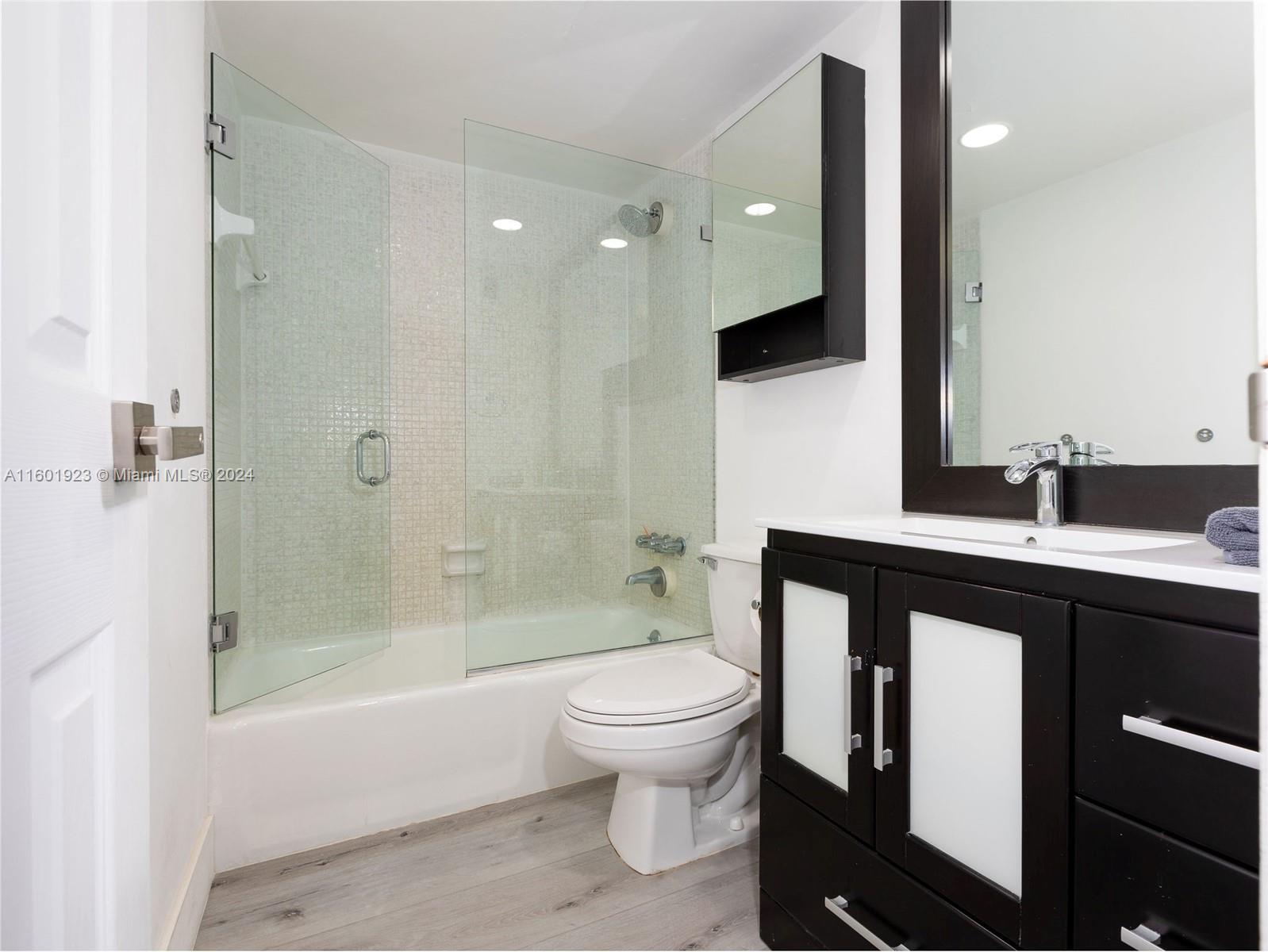 TIDES ON HOLLYWOOD BEACH - Residential
