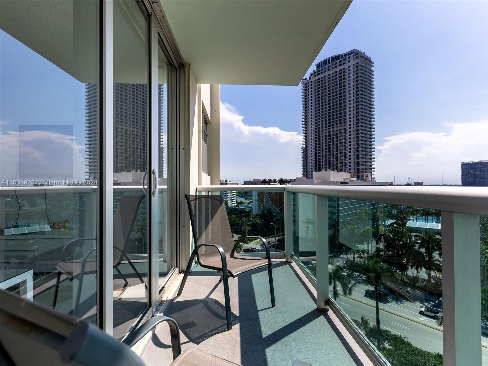 TIDES ON HOLLYWOOD BEACH - Residential