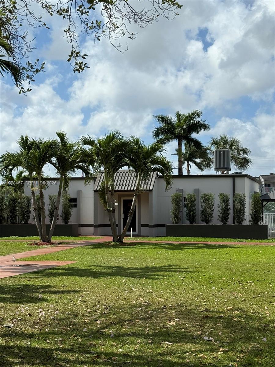DORAL GARDENS II CONDO - Residential Lease