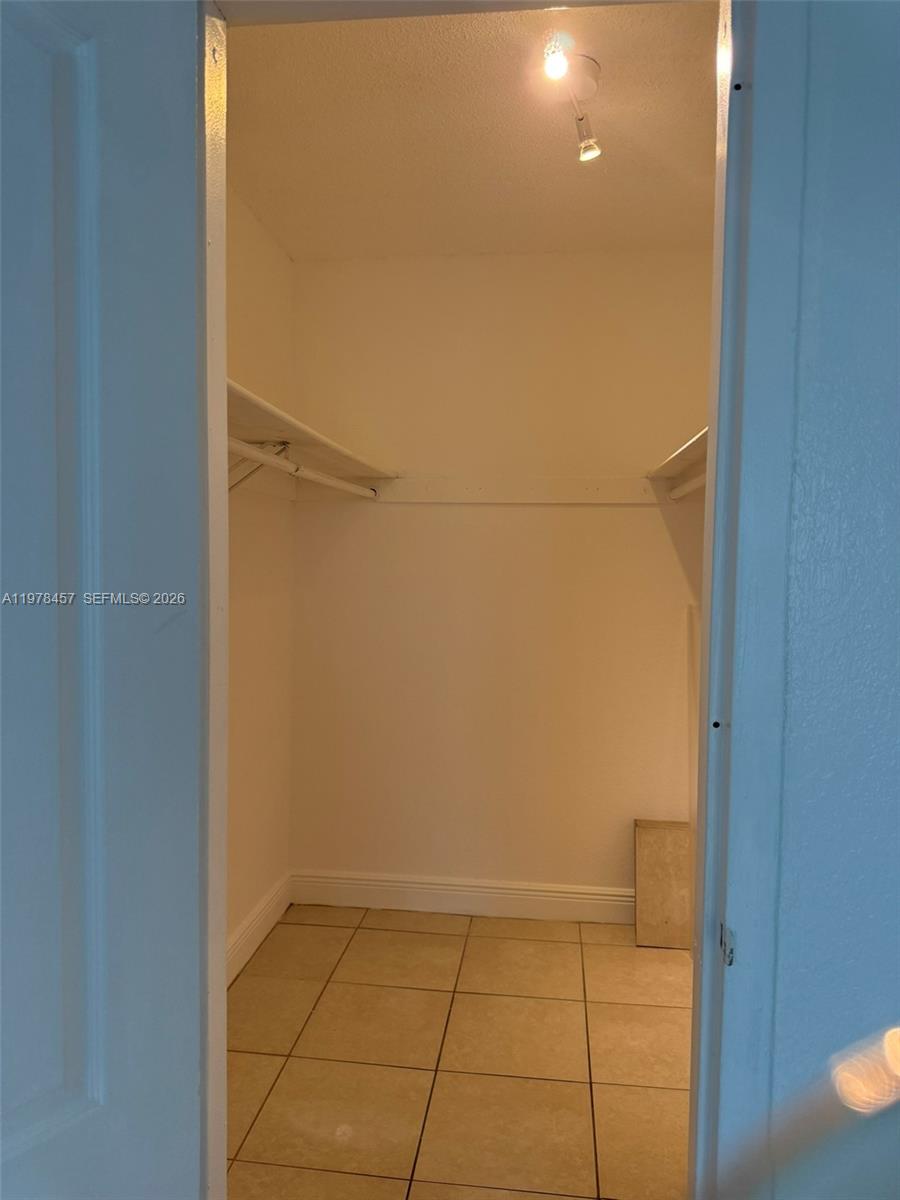 DORAL GARDENS II CONDO - Residential Lease