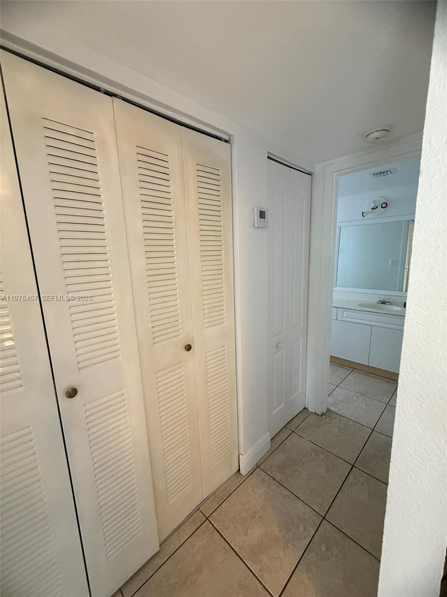 DORAL GARDENS II CONDO - Residential Lease