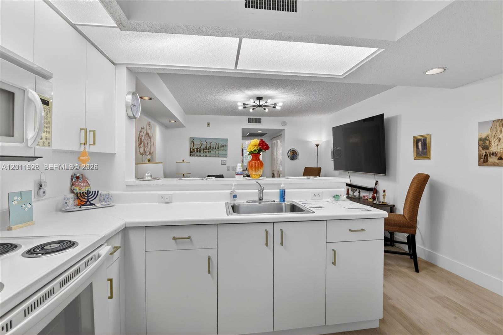 PLYMOUTH AT CENTURY VILLA - Residential