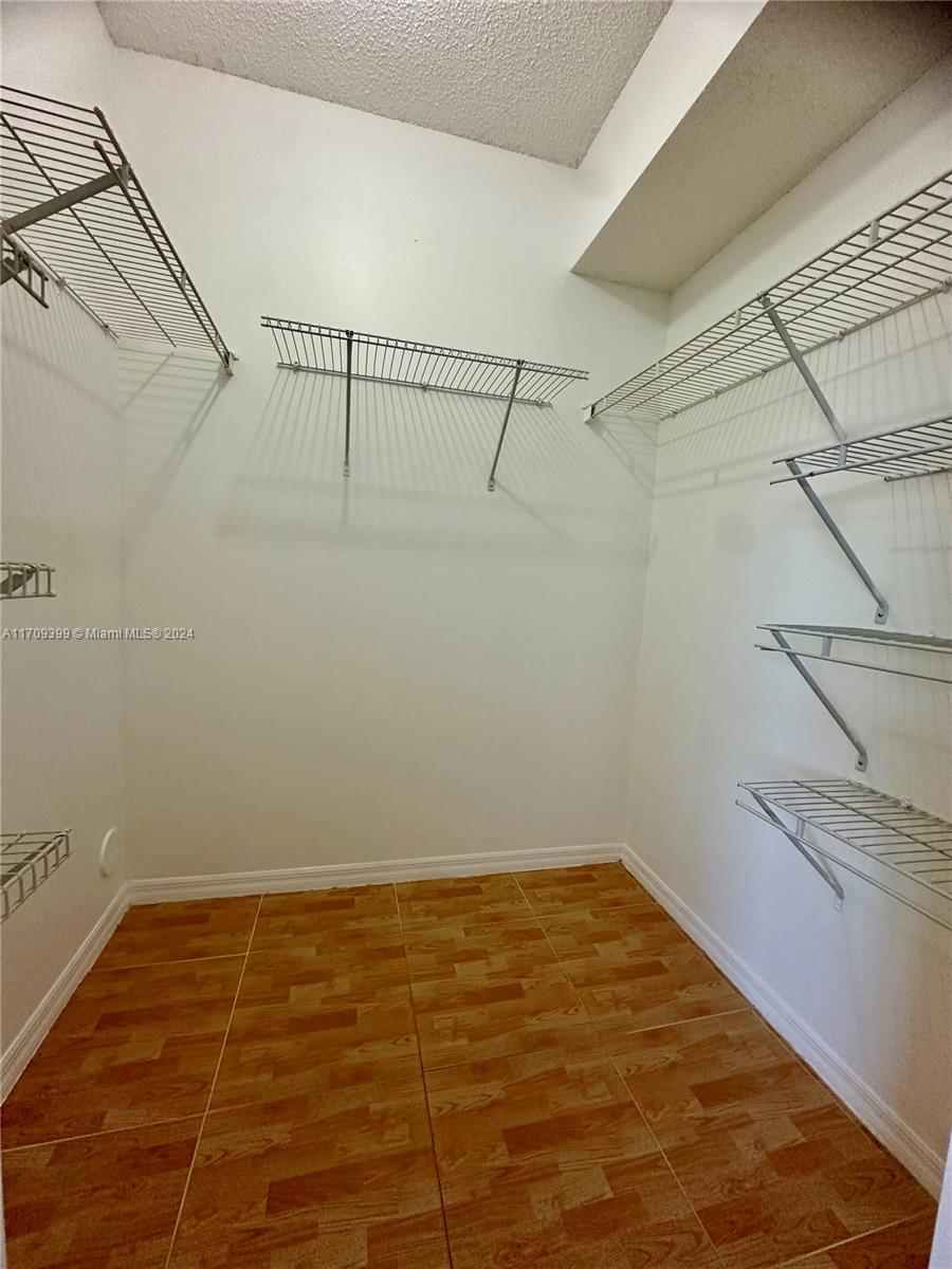 SOMERSET FOUR REPLAT - Residential Lease
