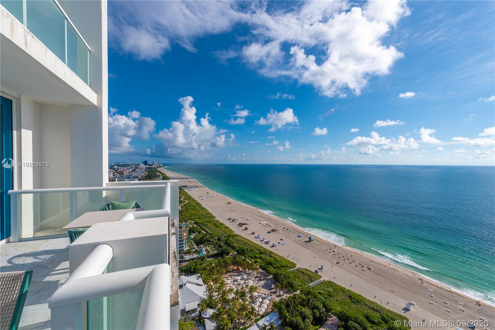 CONTINUUM ON SOUTH BEACH - Residential