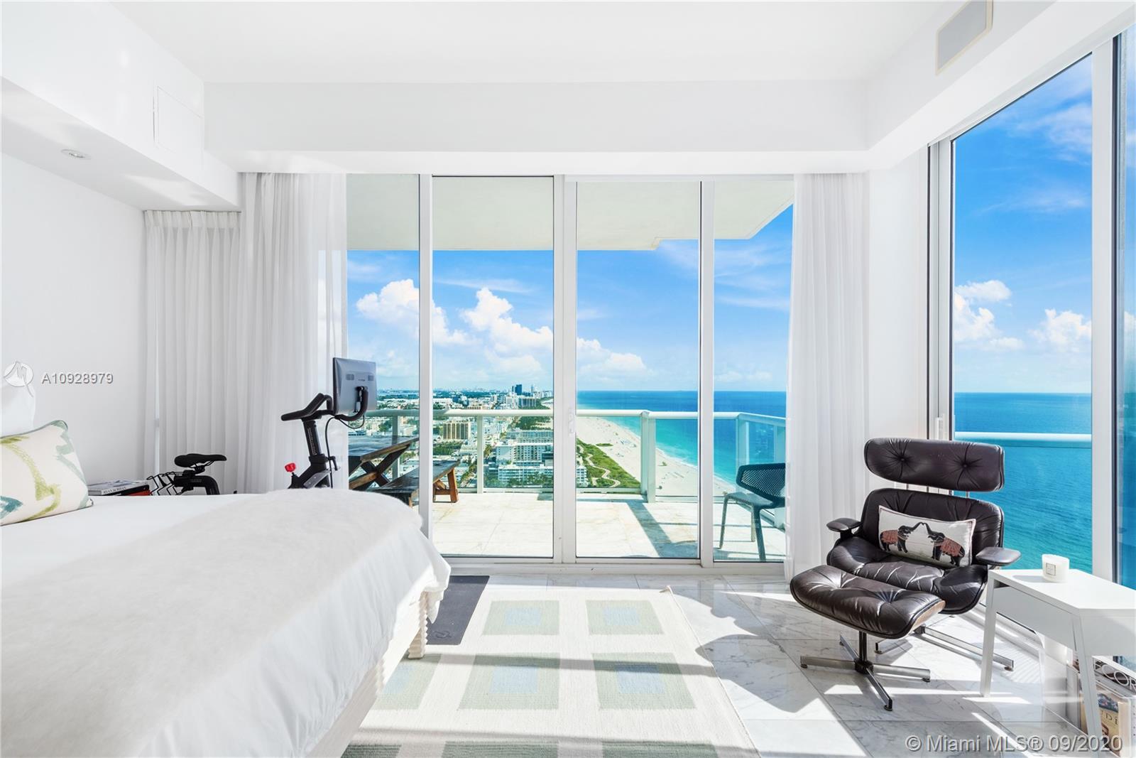CONTINUUM ON SOUTH BEACH - Residential