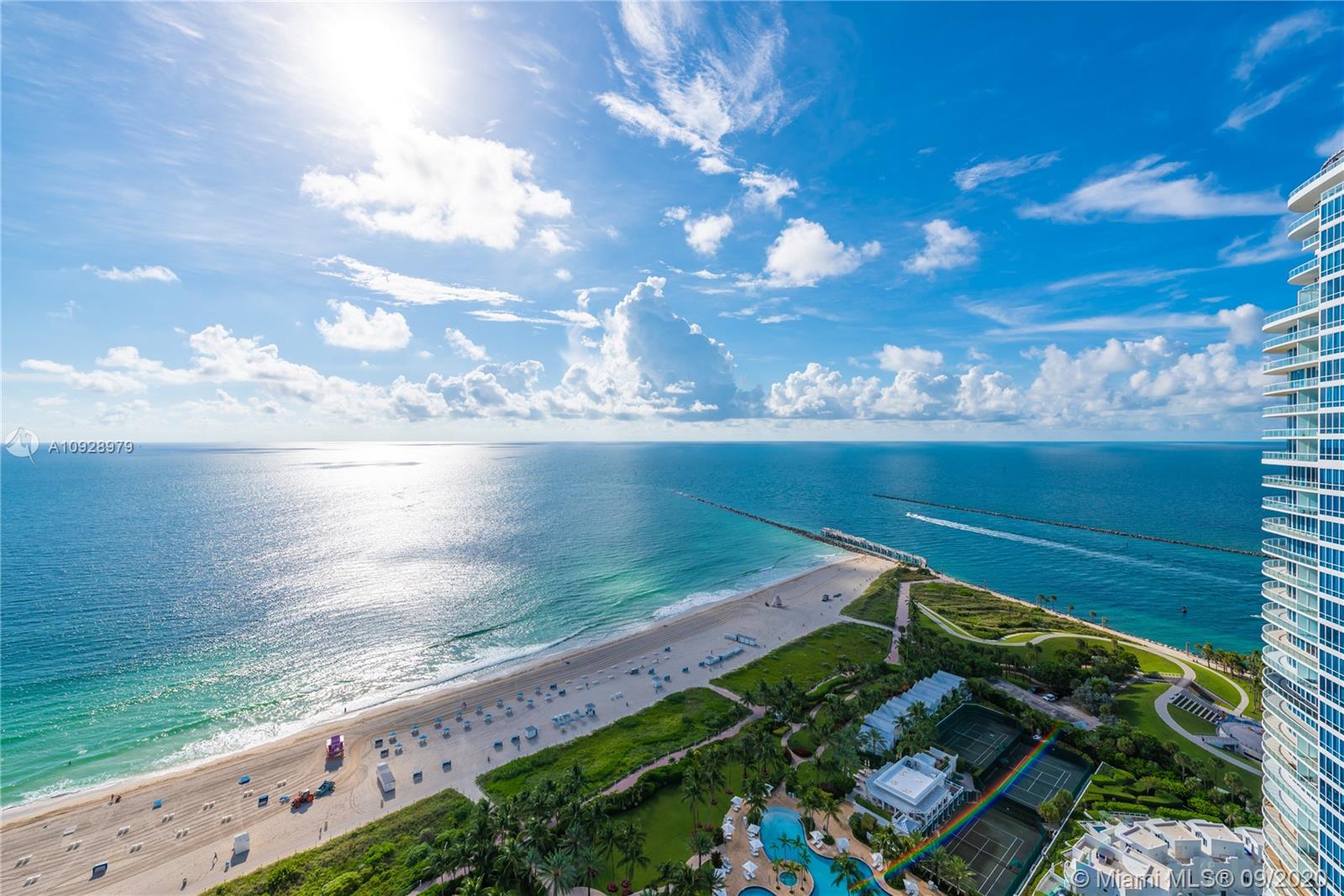 CONTINUUM ON SOUTH BEACH - Residential