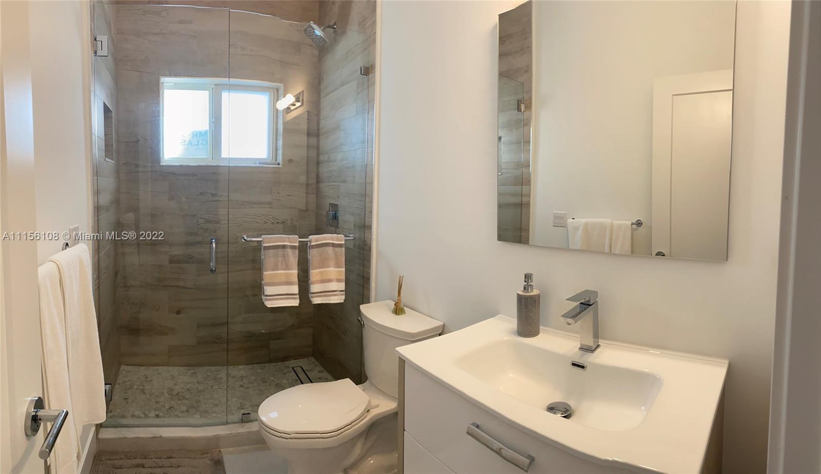 TWIN LAKES - Residential Lease
