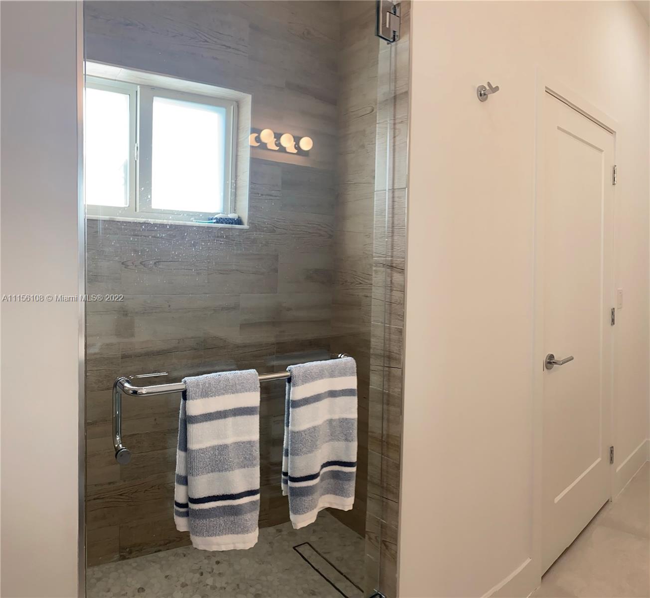 TWIN LAKES - Residential Lease