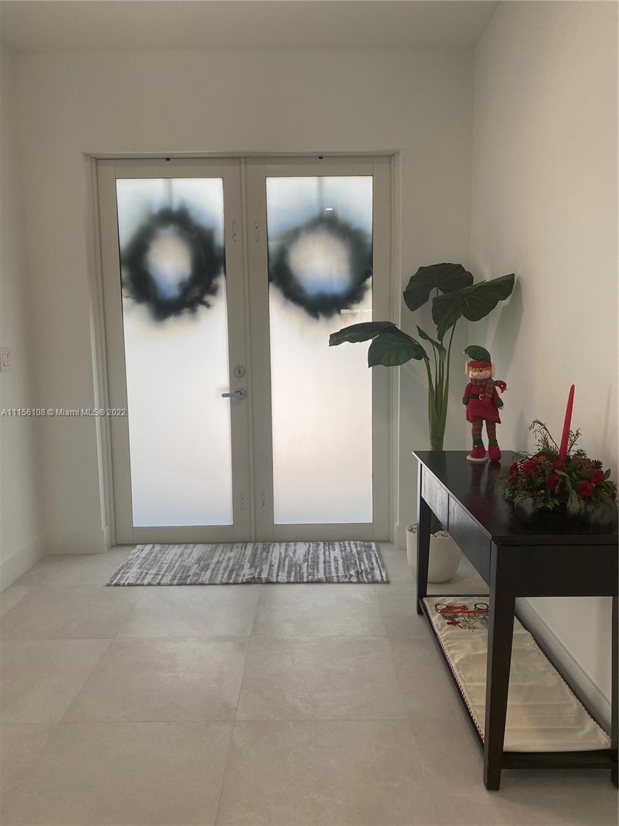 TWIN LAKES - Residential Lease