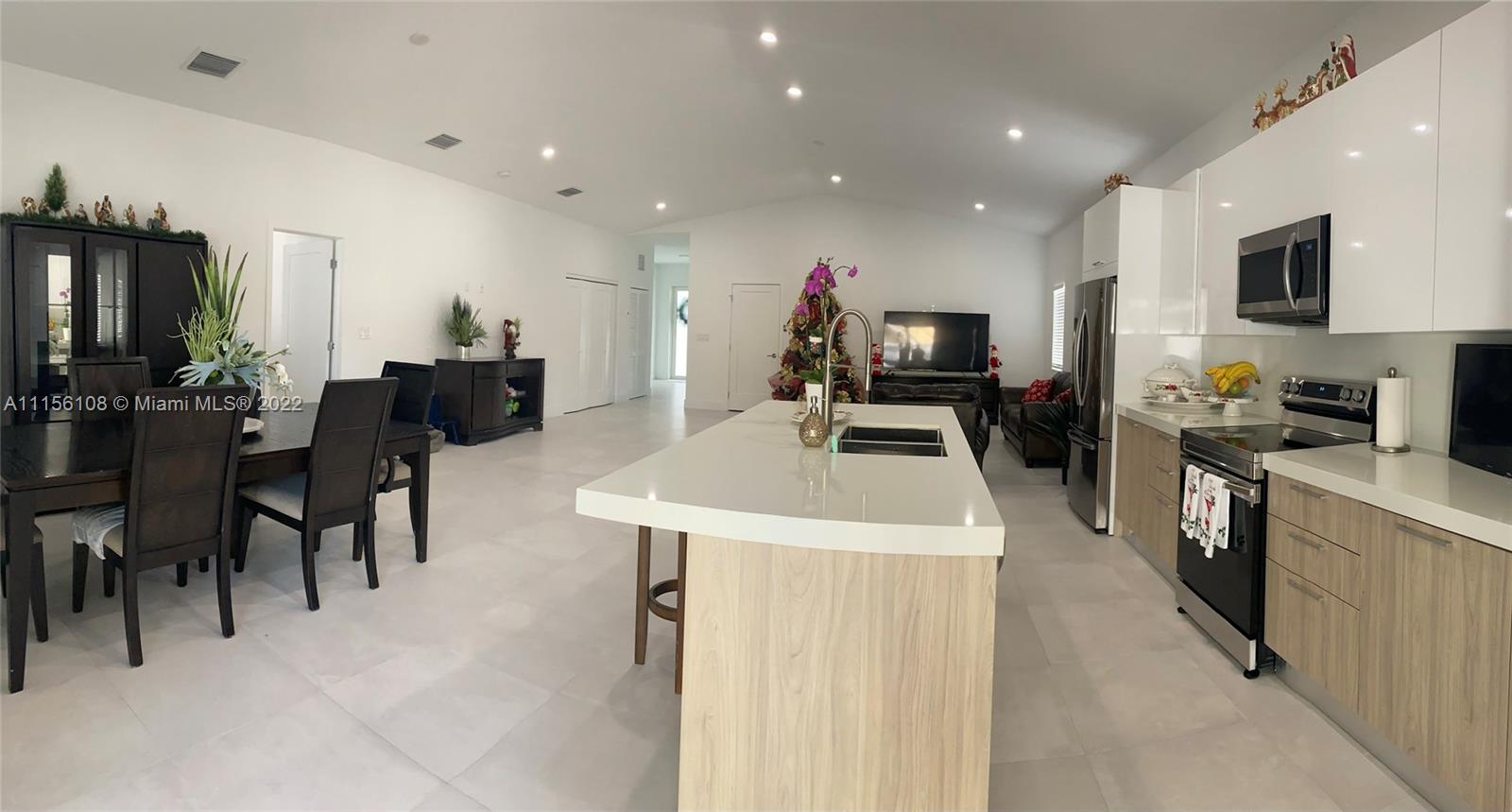TWIN LAKES - Residential Lease