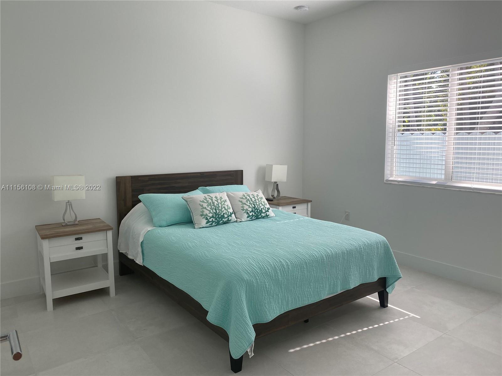 TWIN LAKES - Residential Lease