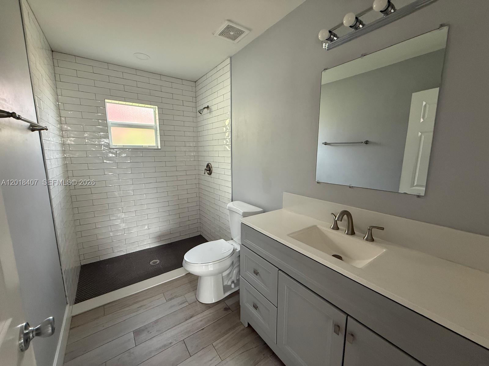 PALM BEACH FARMS CO 7 - Residential Lease