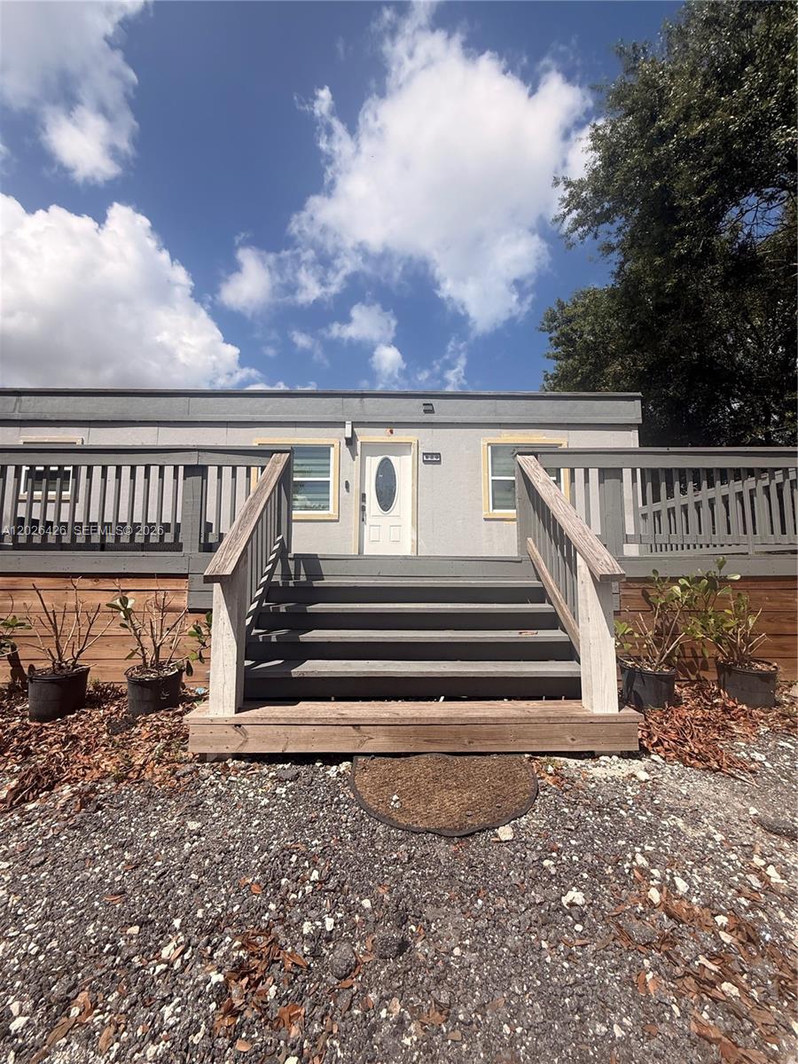 Discover the perfect blend of space, privacy, and opportunity with this beautiful 3.75-acre property located at 820 N Trebol St, Clewiston, FL. Where you have the space to build another property, start a small farm, bring your animals, or simply enjoy peaceful country living, this property offers endless possibilities. With plenty of room for outdoor activities, equipment, RVs, boats, or future improvements, you can create the lifestyle you’ve always wanted. Enjoy the tranquility of rural living while still being conveniently located near local amenities, shopping, and major roadways. Don’t miss this chance to own your own slice of Florida paradise!