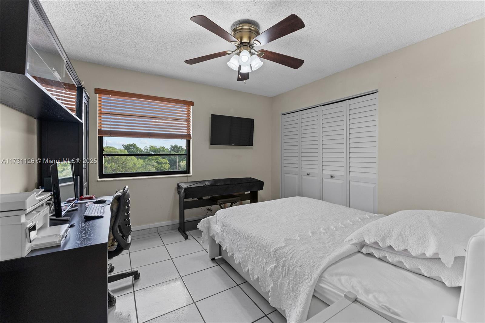 EXPO I CONDO - Residential