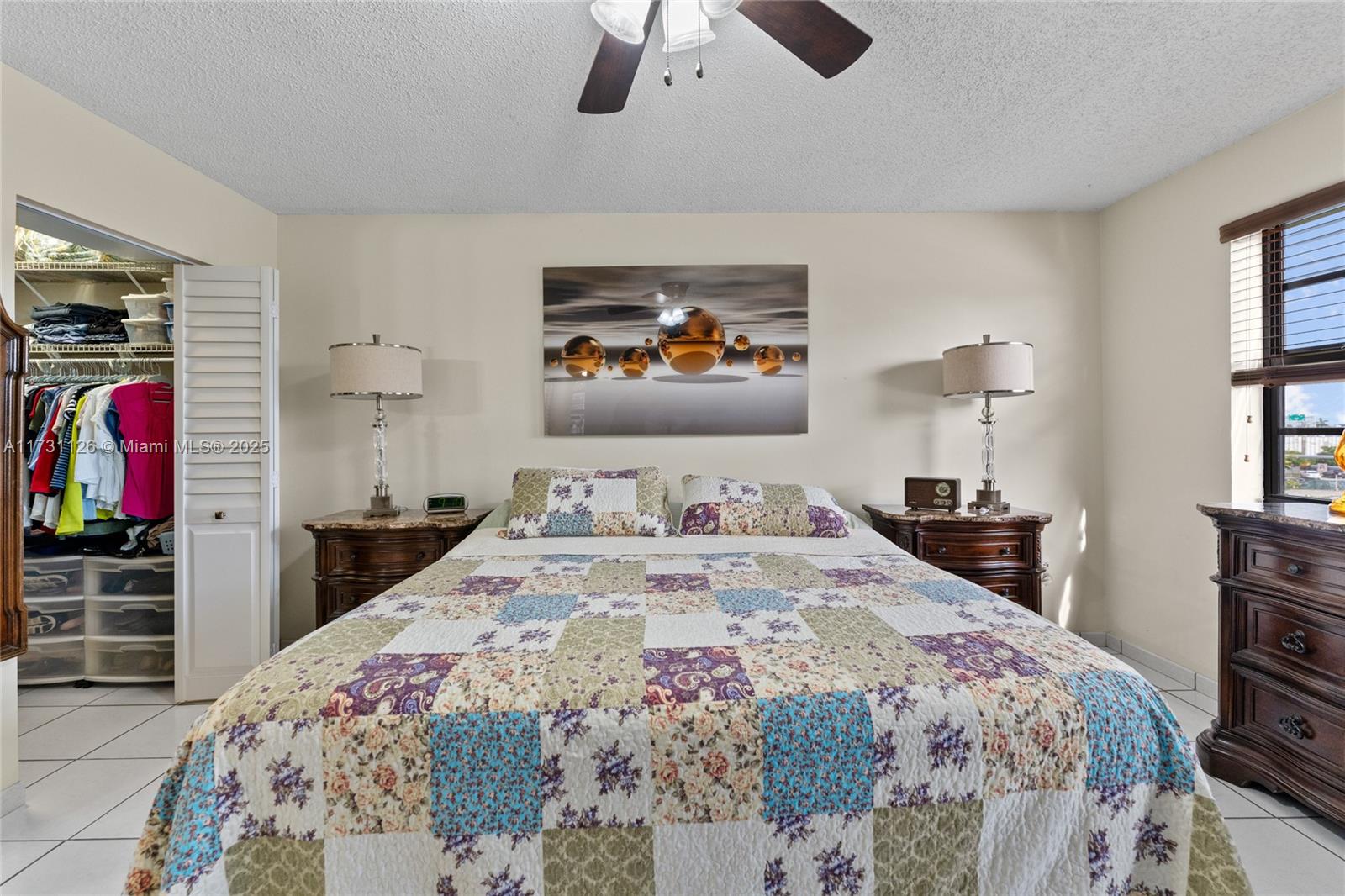 EXPO I CONDO - Residential