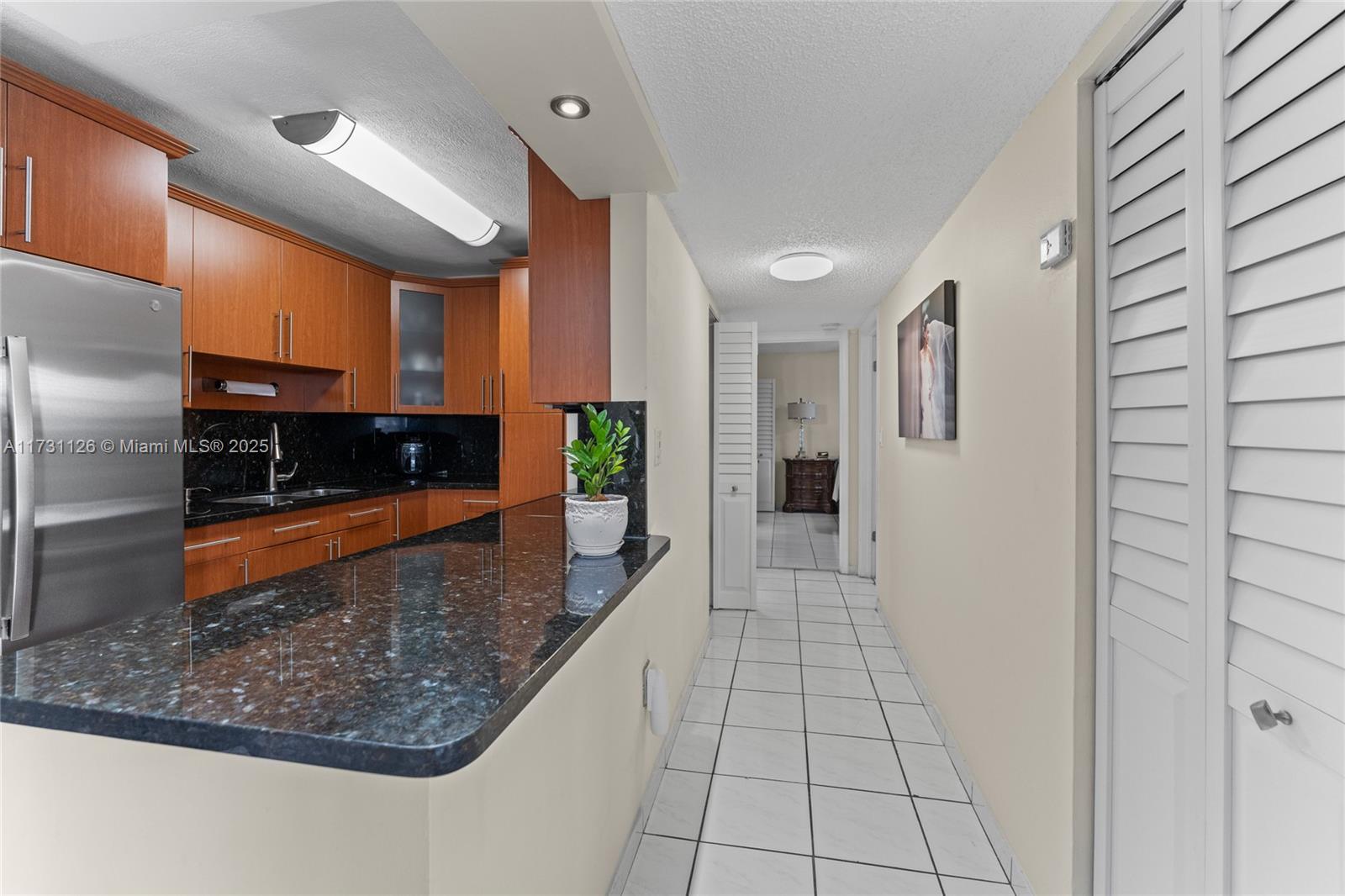 EXPO I CONDO - Residential