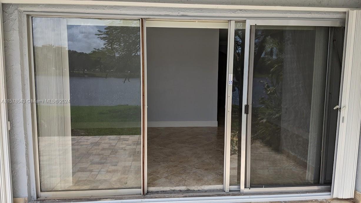 THE BEACH CLUB AT FONTAINE - Residential Lease