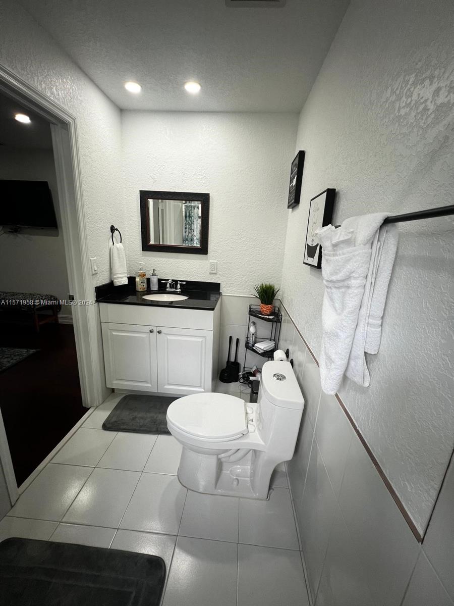 SWEETWATER HILLS - Residential Lease