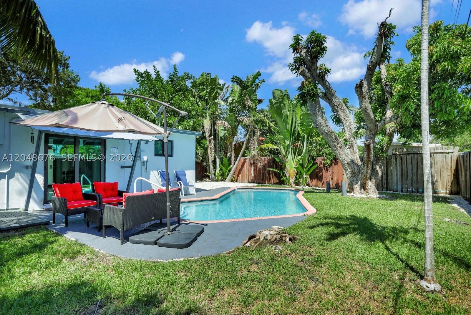 COLLIER MANOR 5TH ADD - Residential Lease