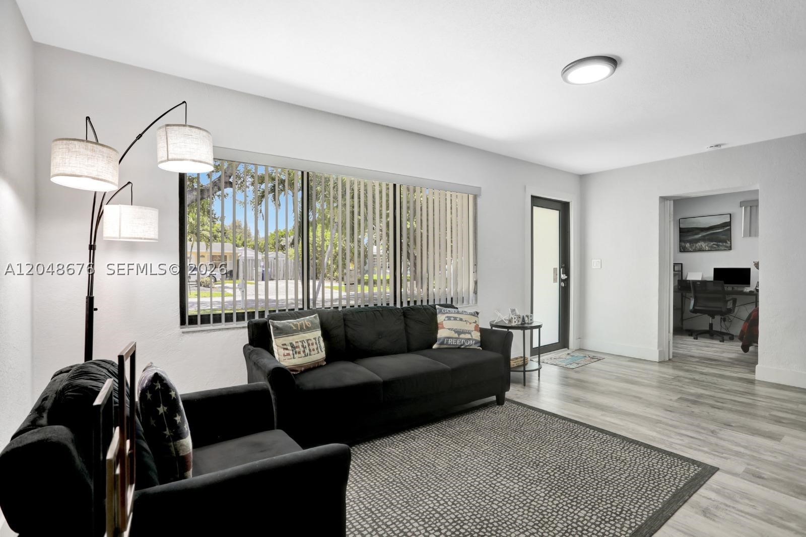 COLLIER MANOR 5TH ADD - Residential Lease