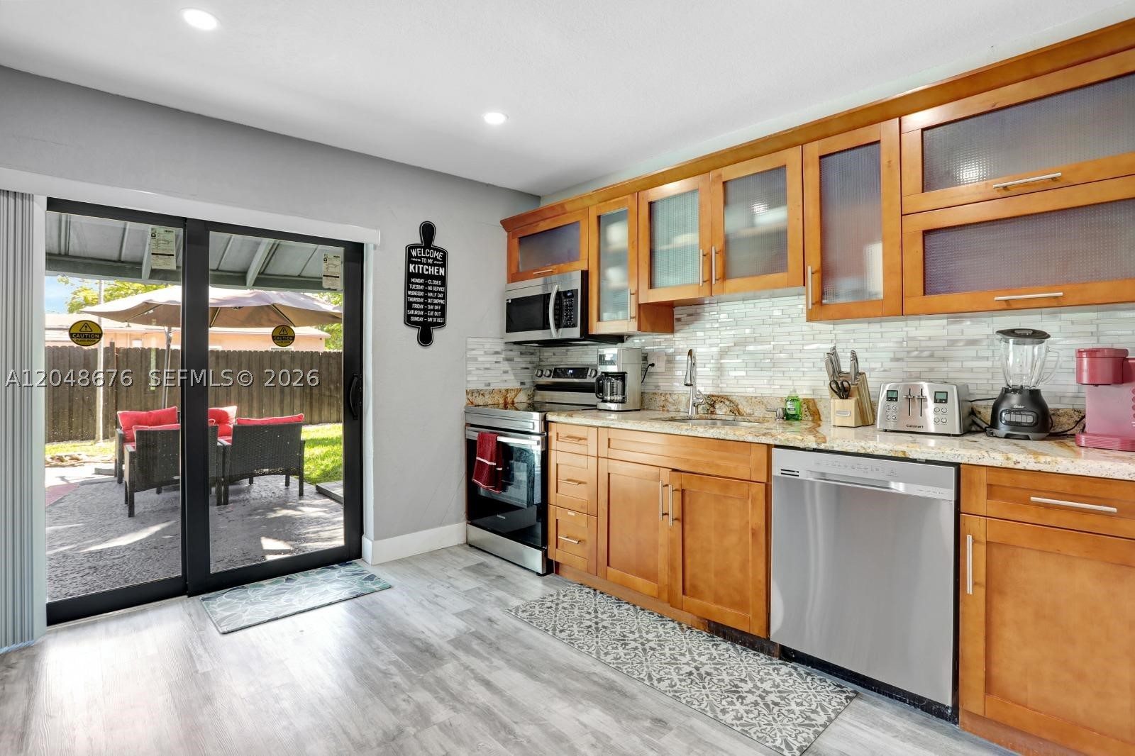 COLLIER MANOR 5TH ADD - Residential Lease