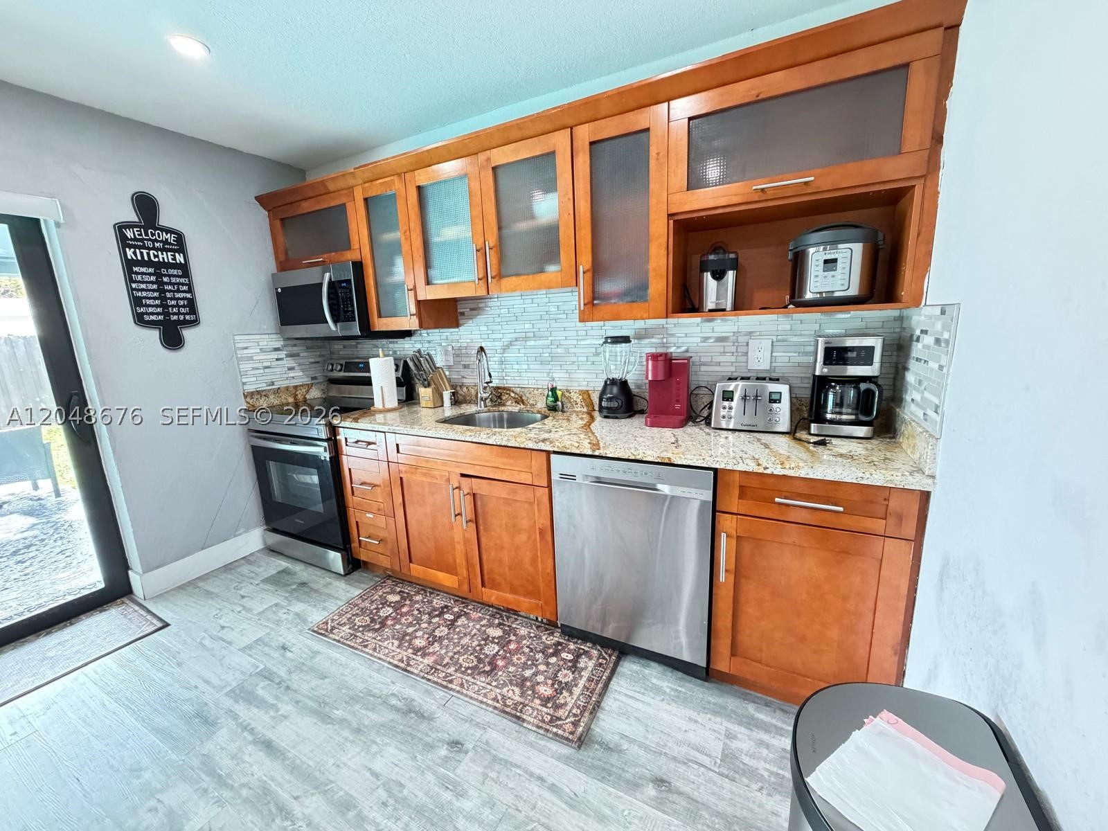 COLLIER MANOR 5TH ADD - Residential Lease