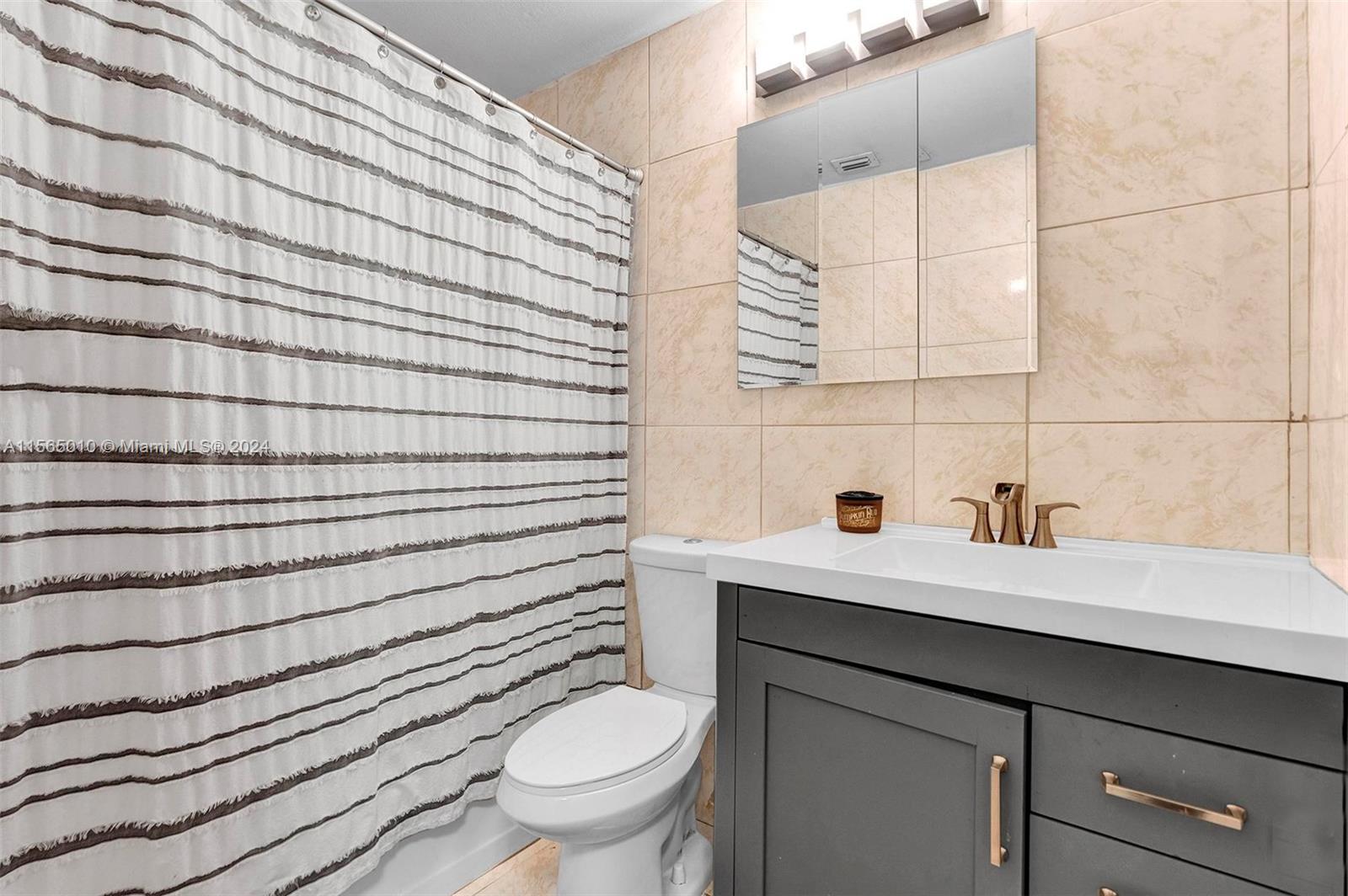 TOWN OF MODELO (DANIA) B- - Residential