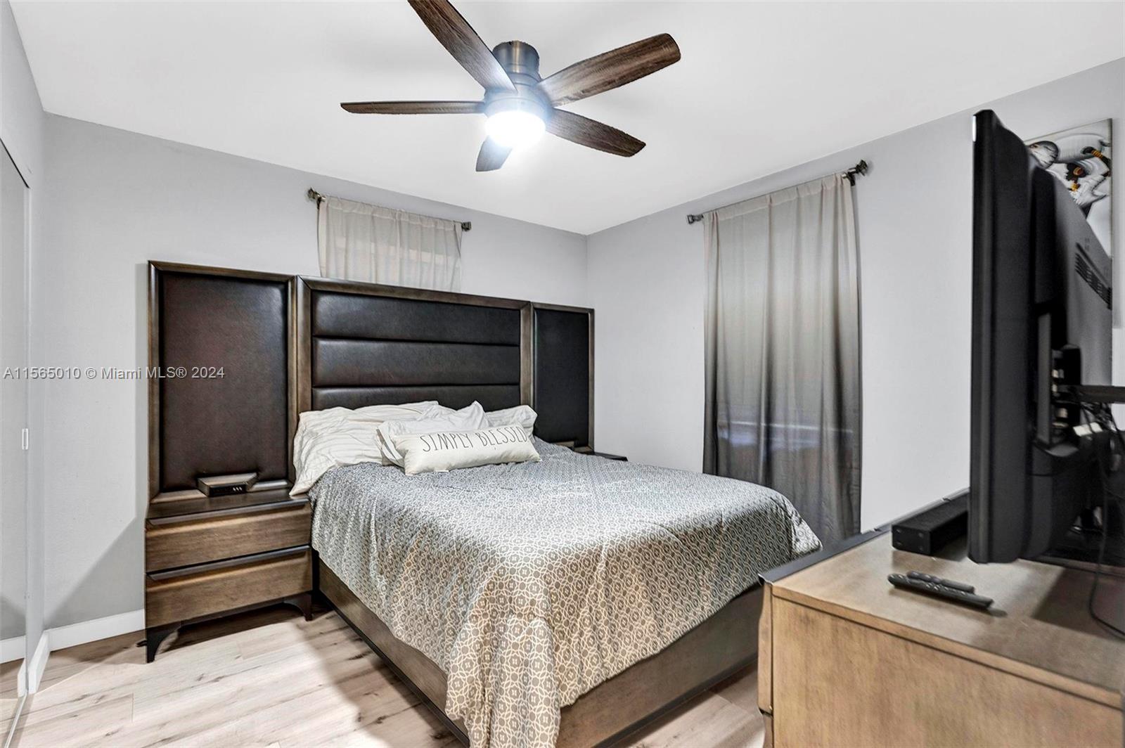TOWN OF MODELO (DANIA) B- - Residential