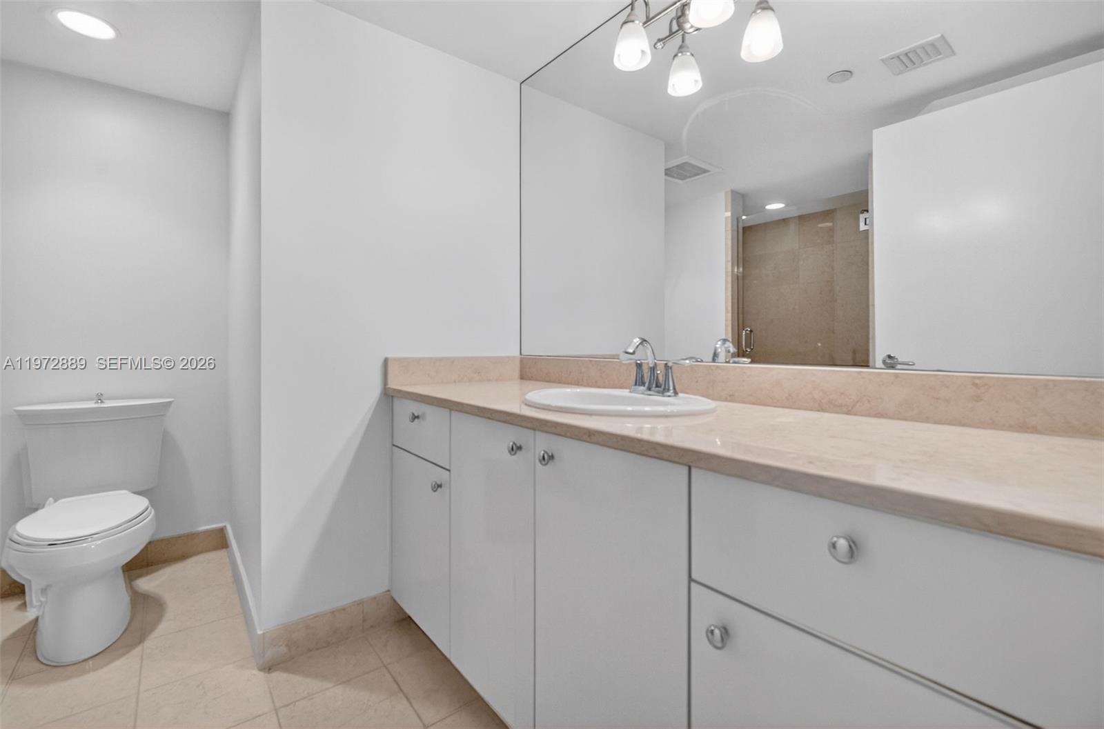 TURNBERRY VLG NO TOWER CO - Residential