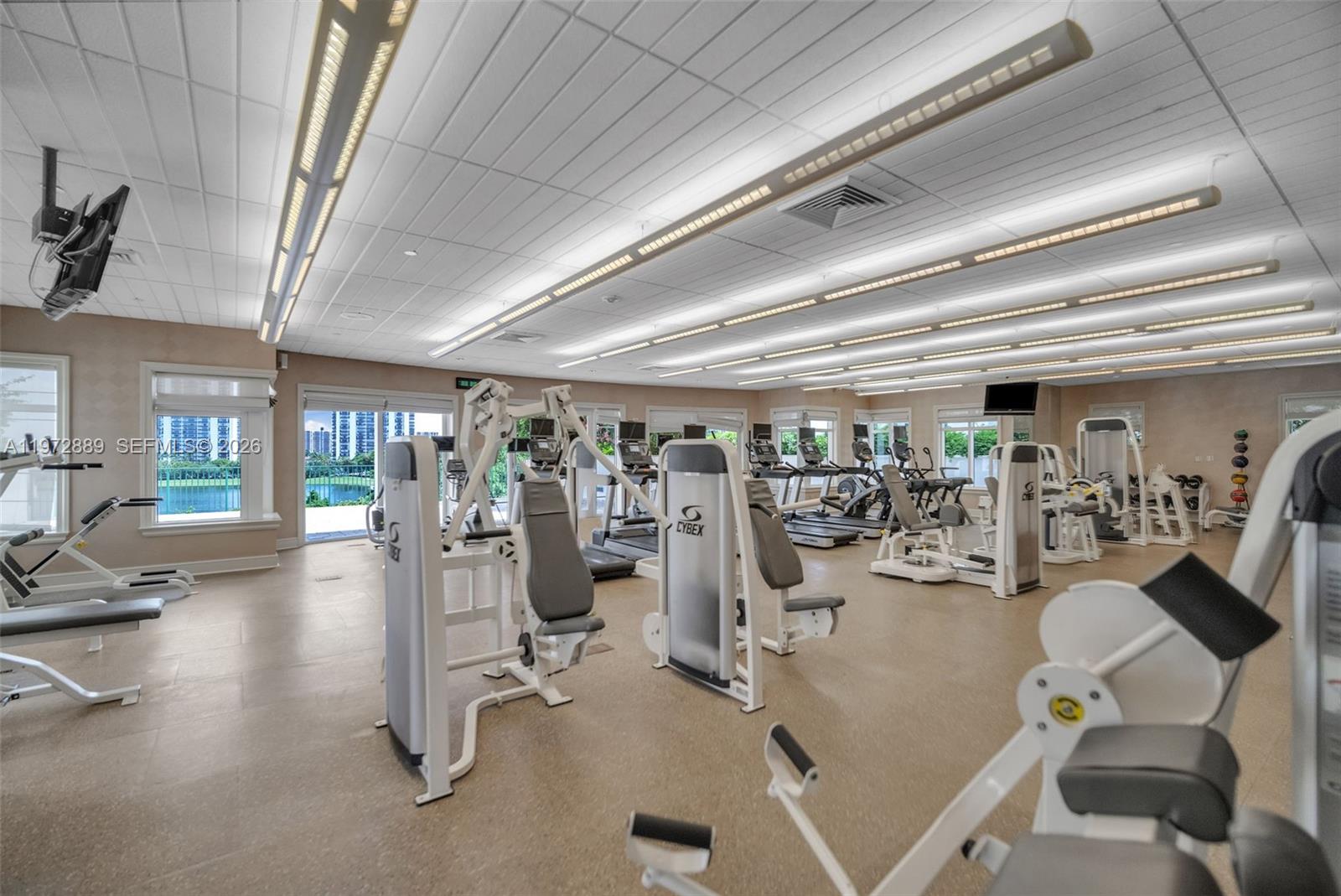 TURNBERRY VLG NO TOWER CO - Residential