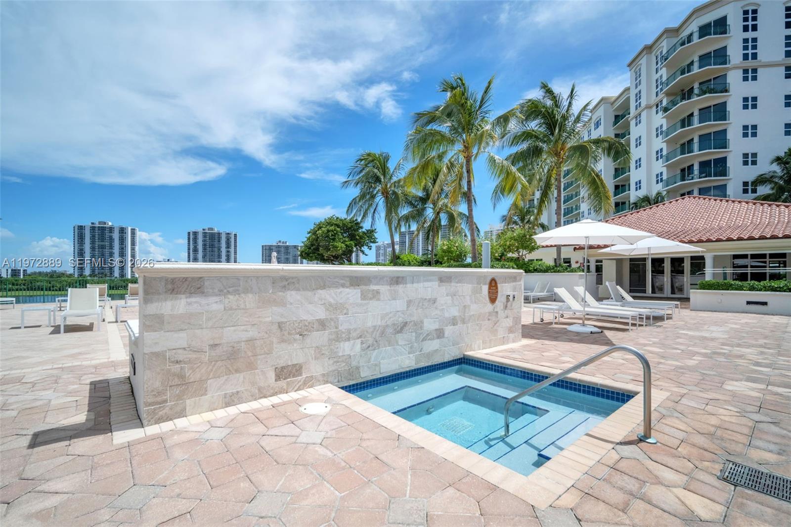 TURNBERRY VLG NO TOWER CO - Residential