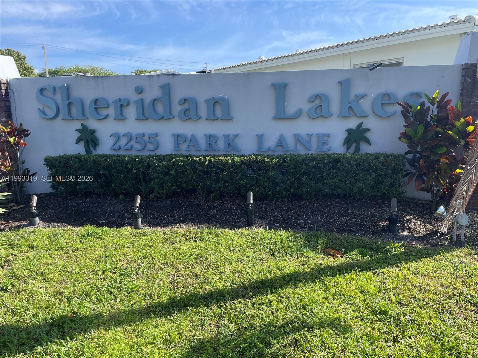 LOVELY, VERY SPACIOUS 1 BEDROOM 1.5 BATH GARDEN'S APT. ON THE 2ND FLOOR. BIG EAT-IN KITHCHEN. LARGE BEDROOM WITH A WALK-IN CLOSET. UNIT HAVE HURRICANNE IMPACT WINDOWS. FRSHLY PAINTED.
 ***BUY WITH A PEACE OF MIND. SELLER IS OFFERING FINANCING WITH A FLEXIBLE TERMS***
AMENITIES INCLUDE: A POOL, EXCERSICE ROOM, SAUNA, AND MANY ACTIVITIES IN THE CLUB HOUSE.
EXCELLENT LOCATION , NEAR SHOPPING, MAJOR ROADS, PUBLIC TRANSPORTATION, T.Y PARK AND FEW MINUTES DRIVE TO SANDY HOLLYWOOD BEACH AND BROADWALK. ***HOPA***