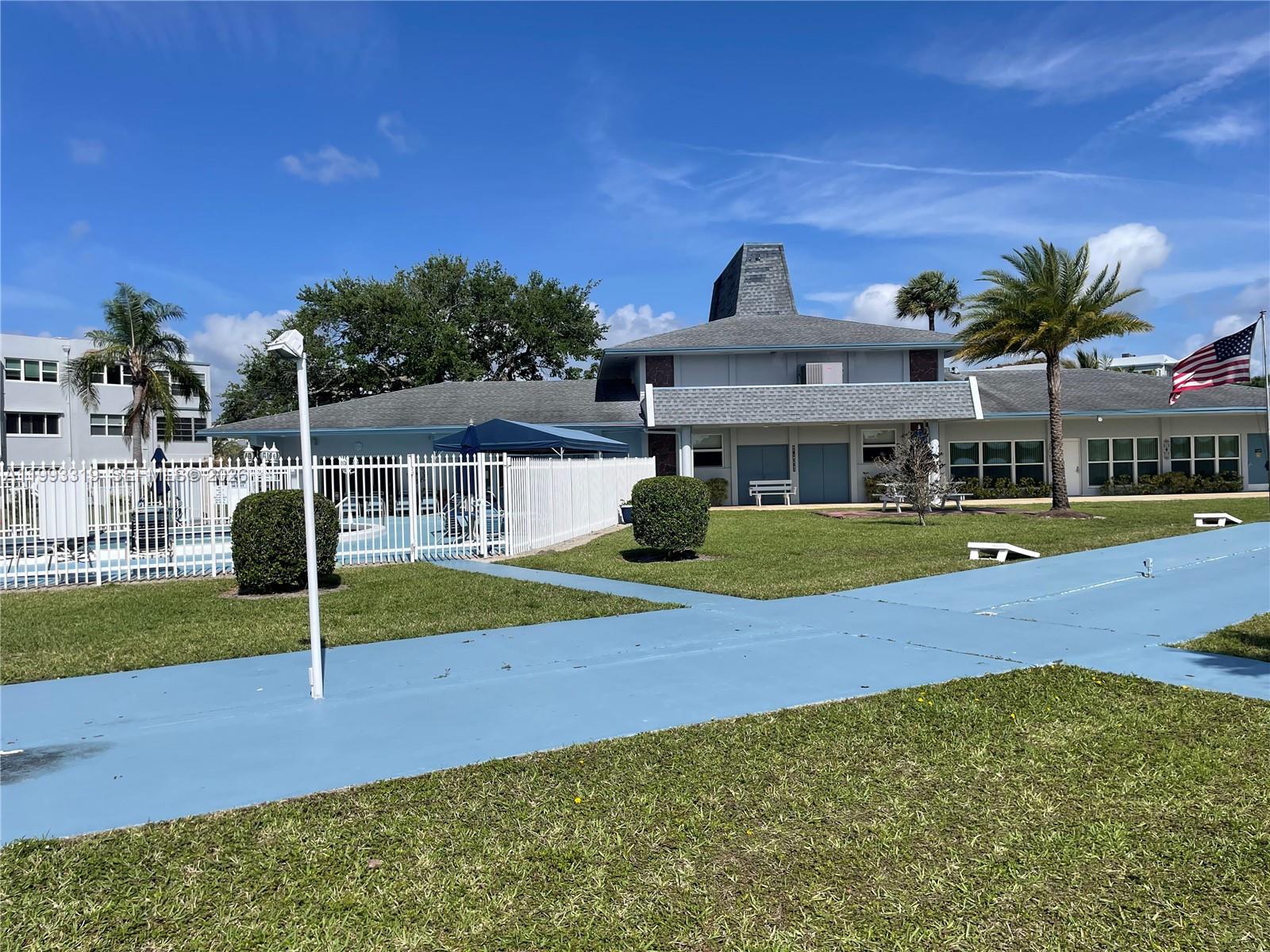 SHERIDAN LAKES CONDO APTS - Residential