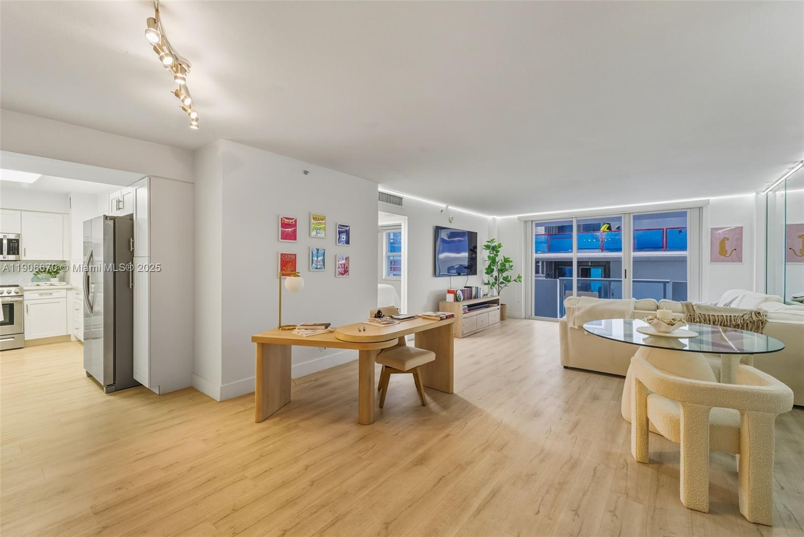 CARLISLE ON THE OCEAN CON - Residential