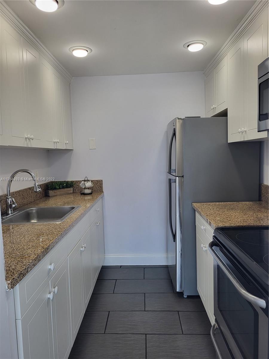 KEYSTONE TOWERS CONDO - Residential