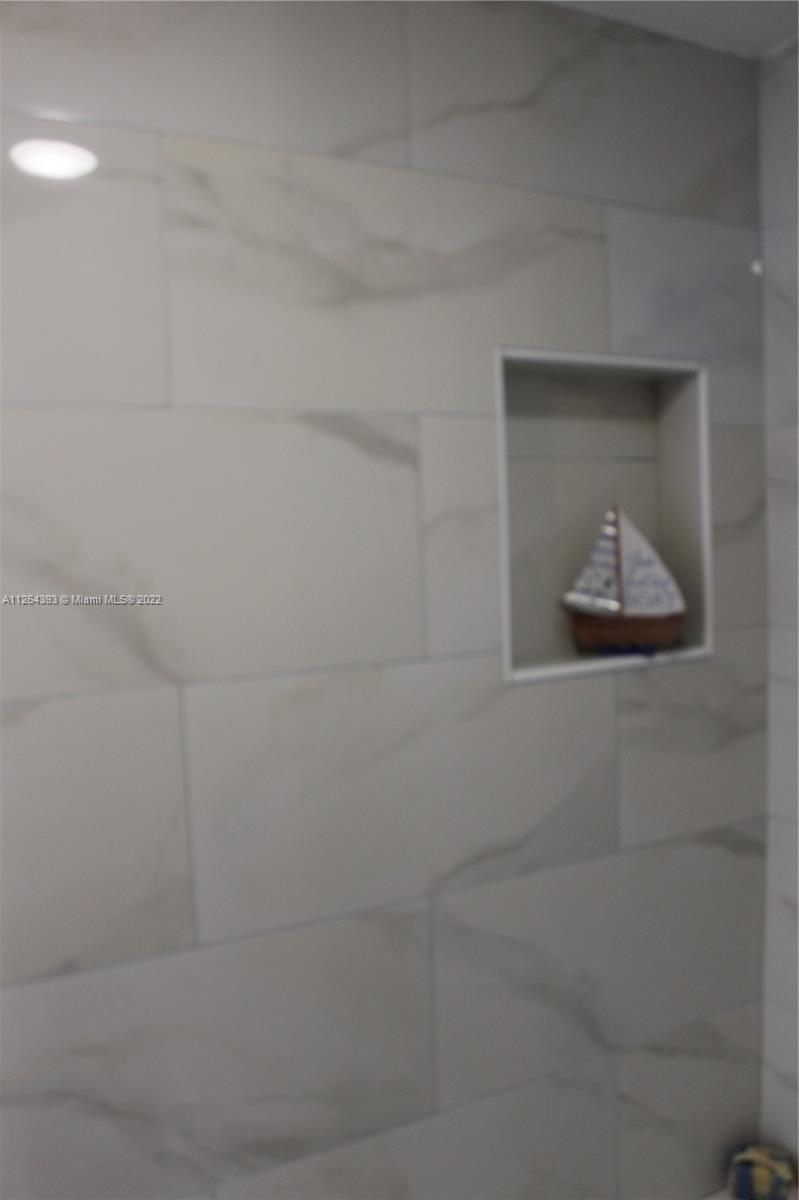 KEYSTONE TOWERS CONDO - Residential