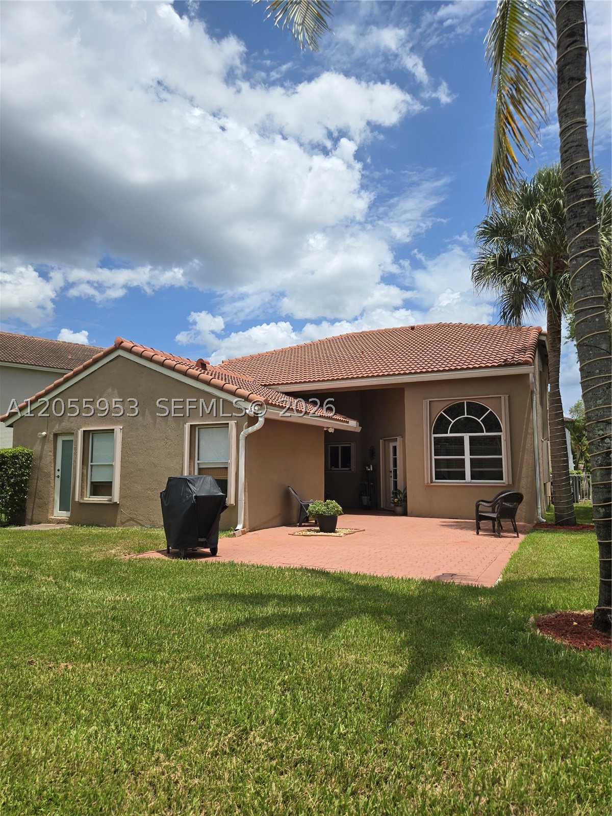 GRAND PALMS - GROVE ESTATE - Residential