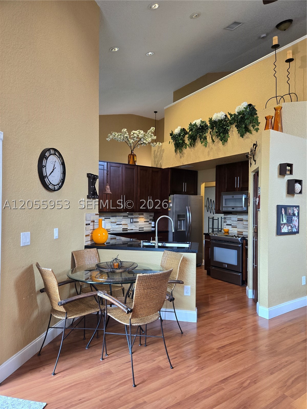 GRAND PALMS - GROVE ESTATE - Residential