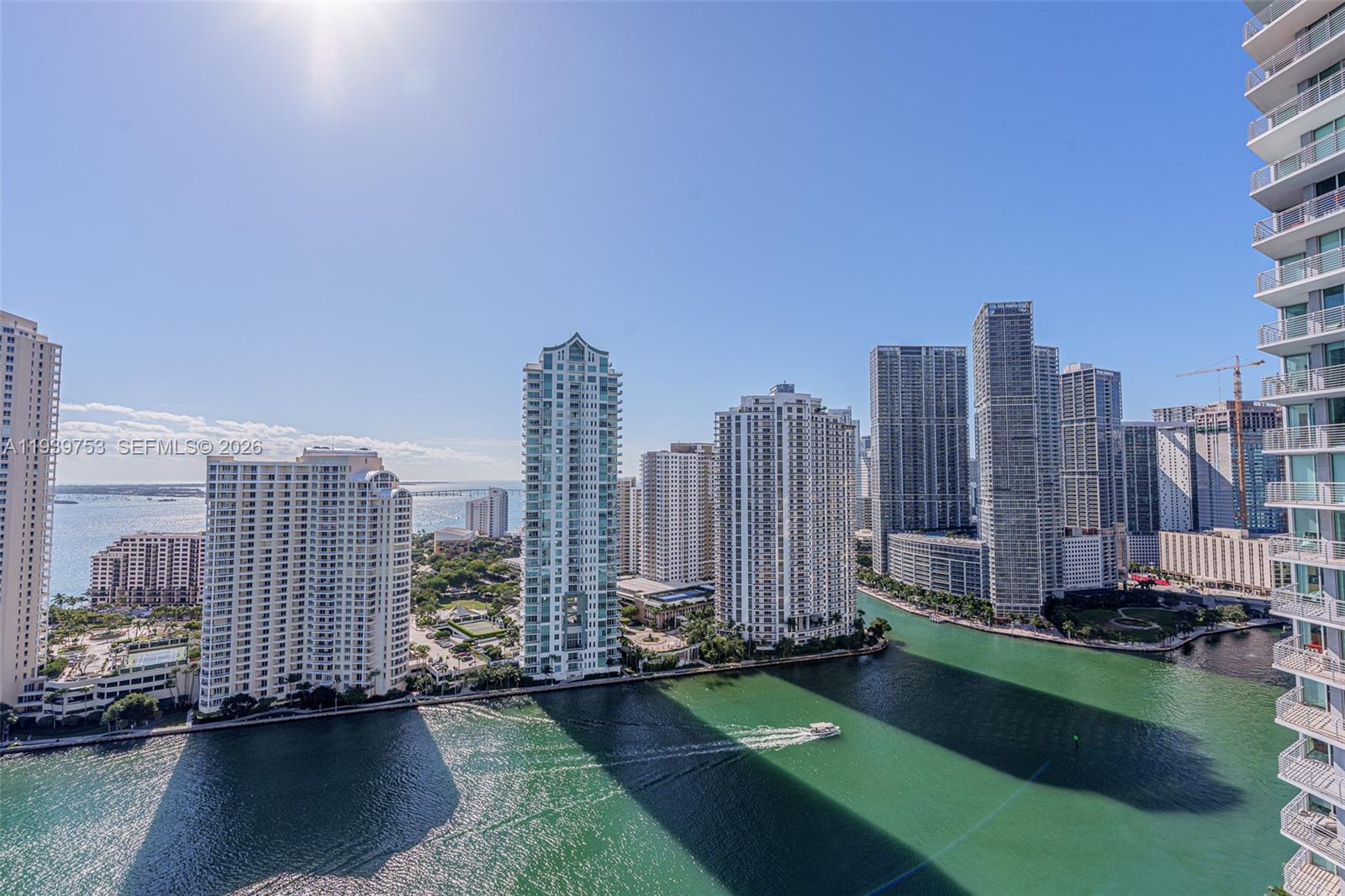 Stunning 2-bedroom, 2-bathroom split plan condo boasting captivating views of Biscayne Bay and Brickell Skyline.
This residence features exquisite Italian kitchen cabinets . The building offers a wealth of amenities, including two
swimming pools, a jacuzzi, two party rooms, a sundeck, sauna, two fitness centers, a convenience store, and
round-the-clock security, valet, and concierge services. Ideally situated for convenience, this centrally located
condo is just minutes away from South Beach, Coconut Grove, Coral Gables, and the airport.