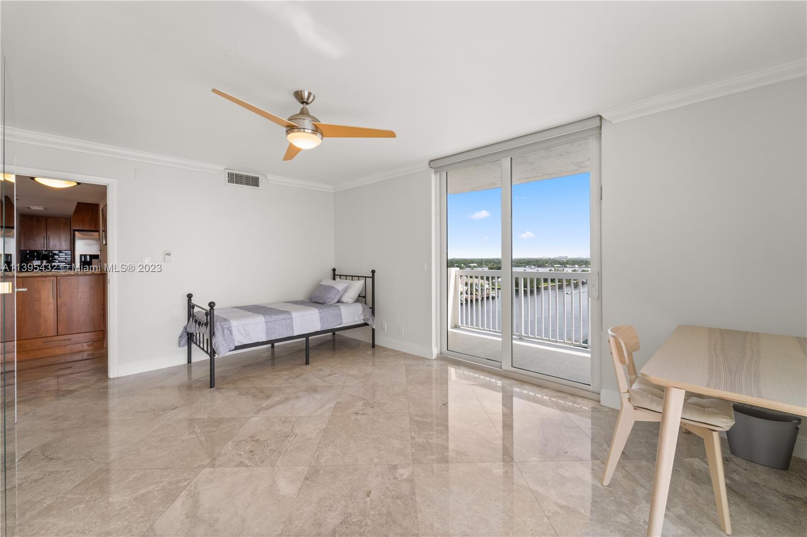 ALLINGTON TOWERS NORTH CO - Residential Lease