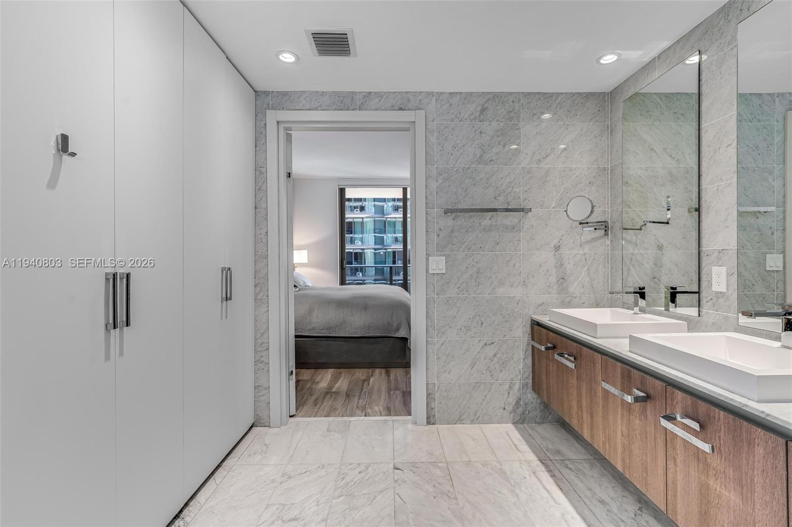 801 SMA RESIDENCES CONDO - Residential