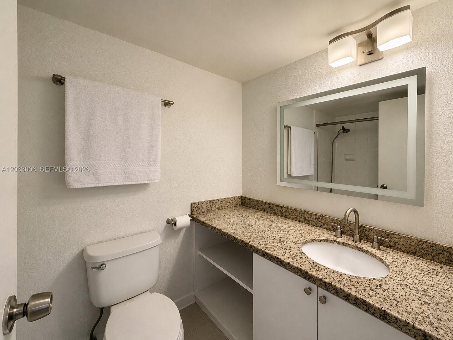 OCEANVIEW PARK CONDO - Residential Lease